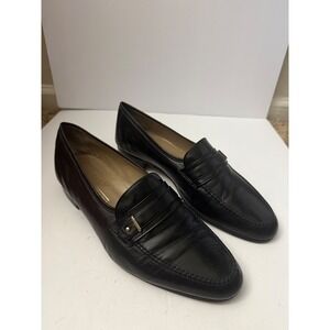 Bally Switzerland Mens Black Leather Apron Toe Loafers Made in Italy